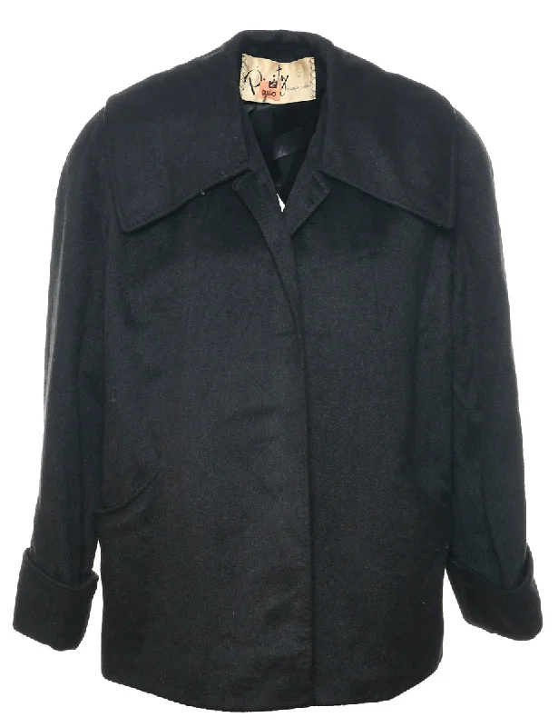 Deal Zone sleek and warm coatBlack Faux Fur Coat - L