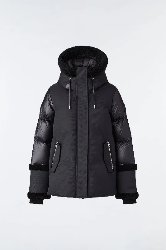 Deep Discounts warm outerwearCYRAH