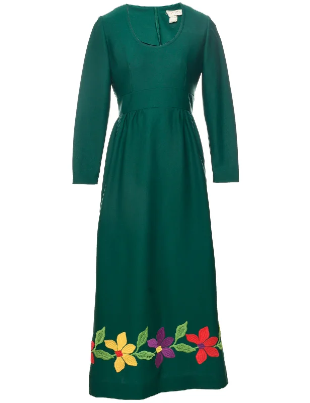Take Advantage chic outerwearEmbroidered Floral Dress - M