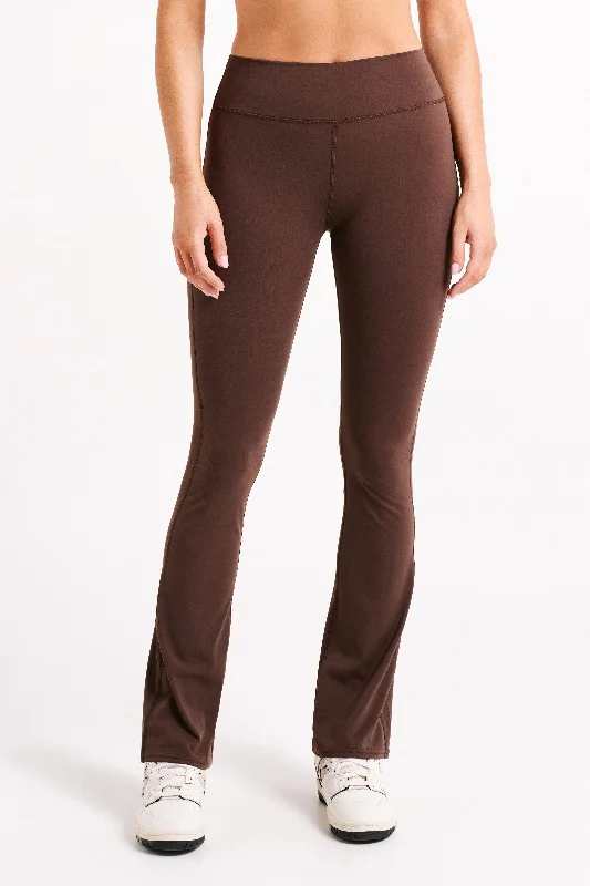 sleek workout sweatshirtSherrie Yoga Pants - Dark Chocolate