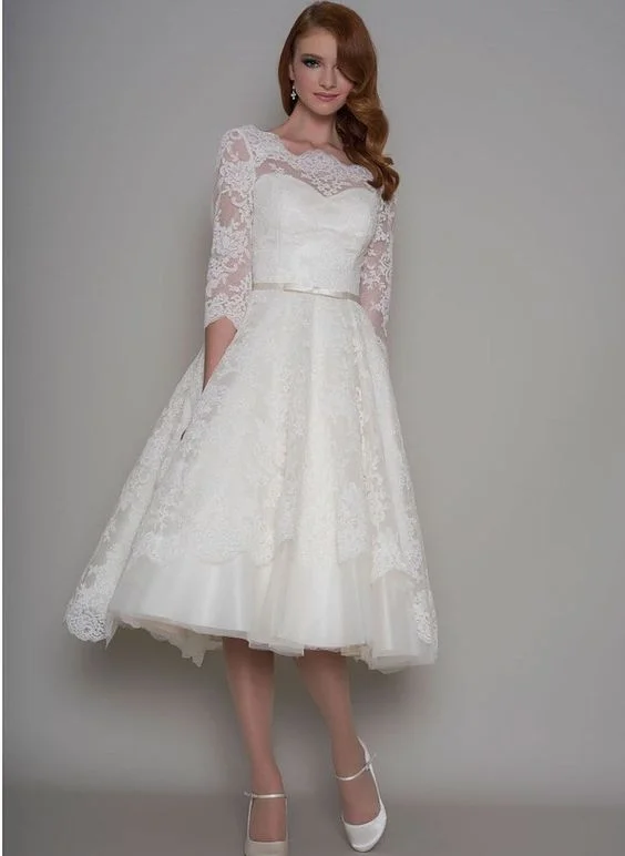 Hurry In v-neck dressLong Sleeve Deep V-back Short Wedding Dress