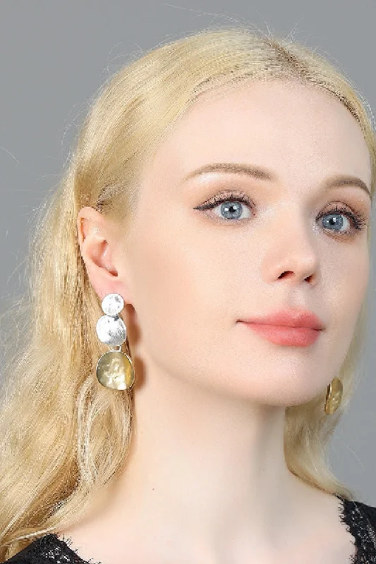 Limited Availability sleek midi dressHigh fashion accessorize with personalized studs and earrings 694759346330
