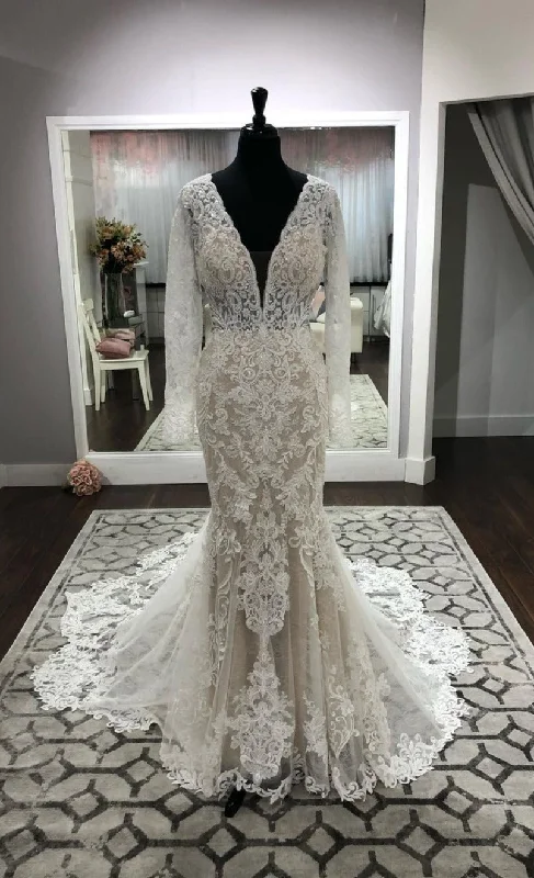 Sale Event luxury dressKeyhole Back Long Sleeve Lace Mermaid Wedding Dress