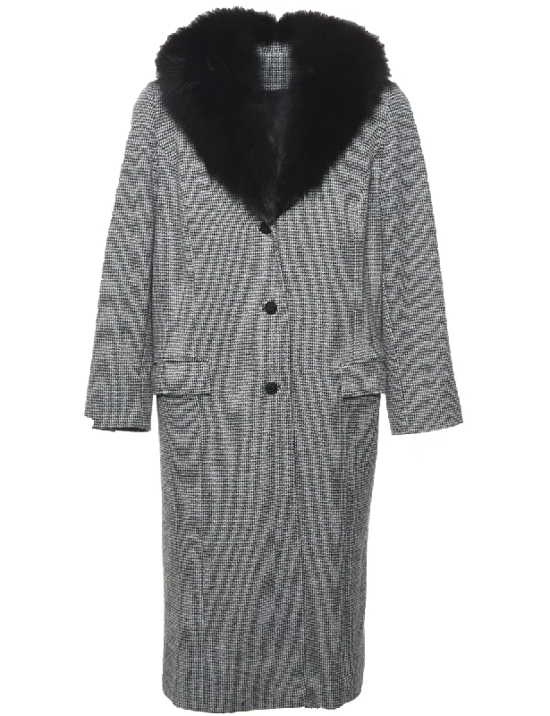 Online Only insulated trench coatDogtooth Faux Fur Trim Black, Grey & White Wool Coat - L Online Only insulated trench coatDogtooth Faux Fur Trim Black, Grey & White Wool Coat - L