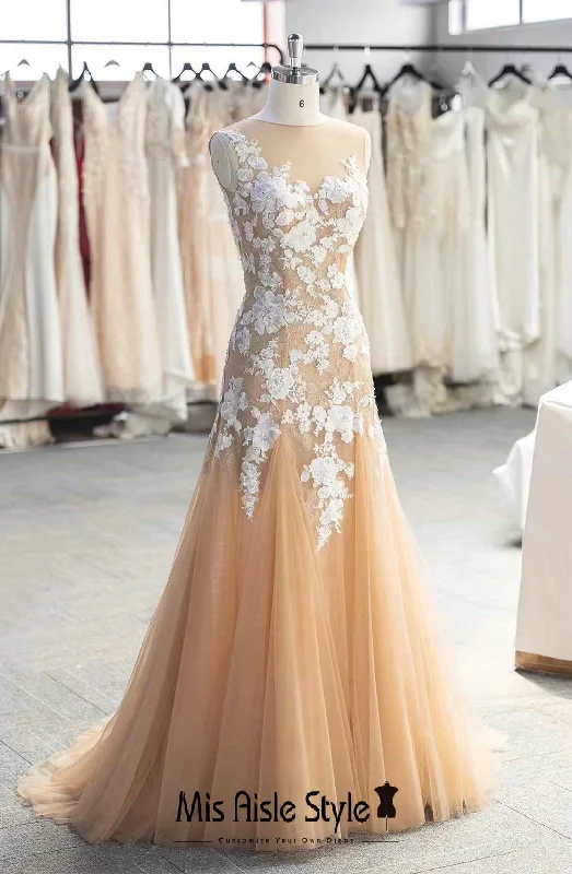 Instant Discount vintage dressFit and Flare Low V-back Lace Colorful Wedding Dress